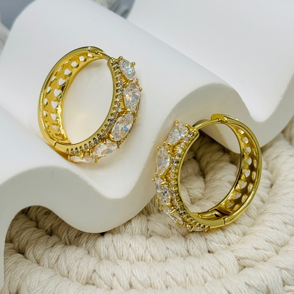 Diamond Hoop Earrings 14k laminated gold - Picture 2 of 8